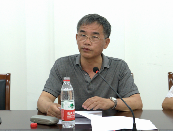 华坚副校长作培训动员